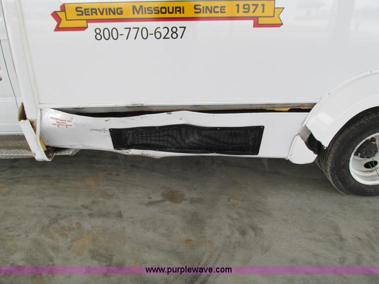 image for item G9336 2013 Ford E450 transit vehicle