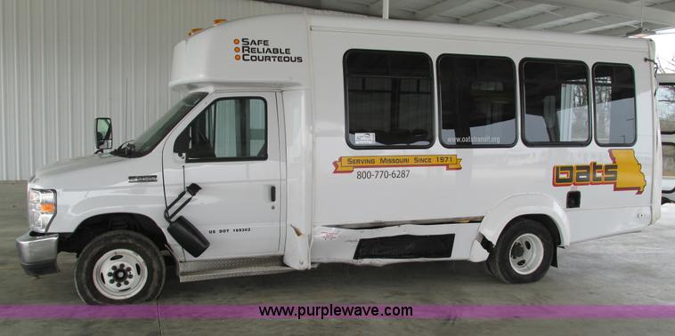 image for item G9336 2013 Ford E450 transit vehicle