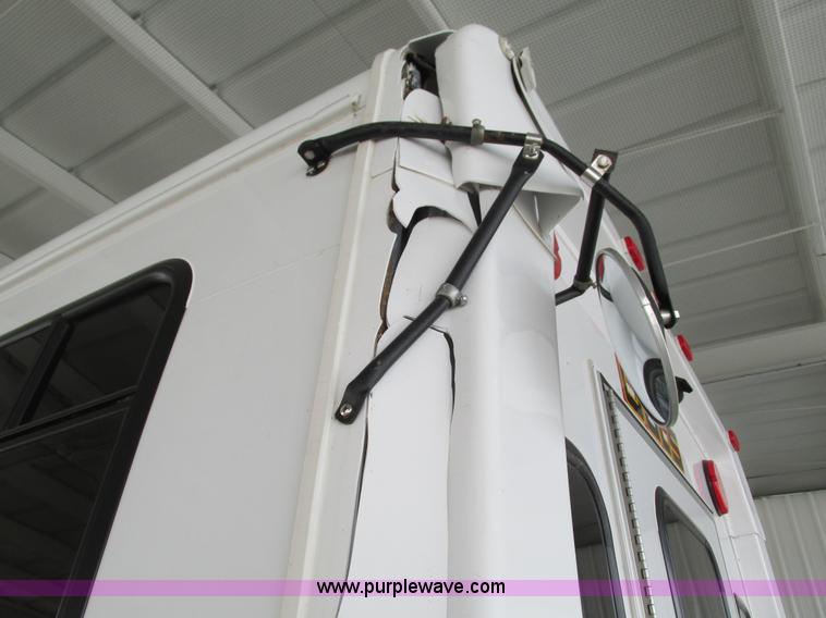 image for item G9336 2013 Ford E450 transit vehicle