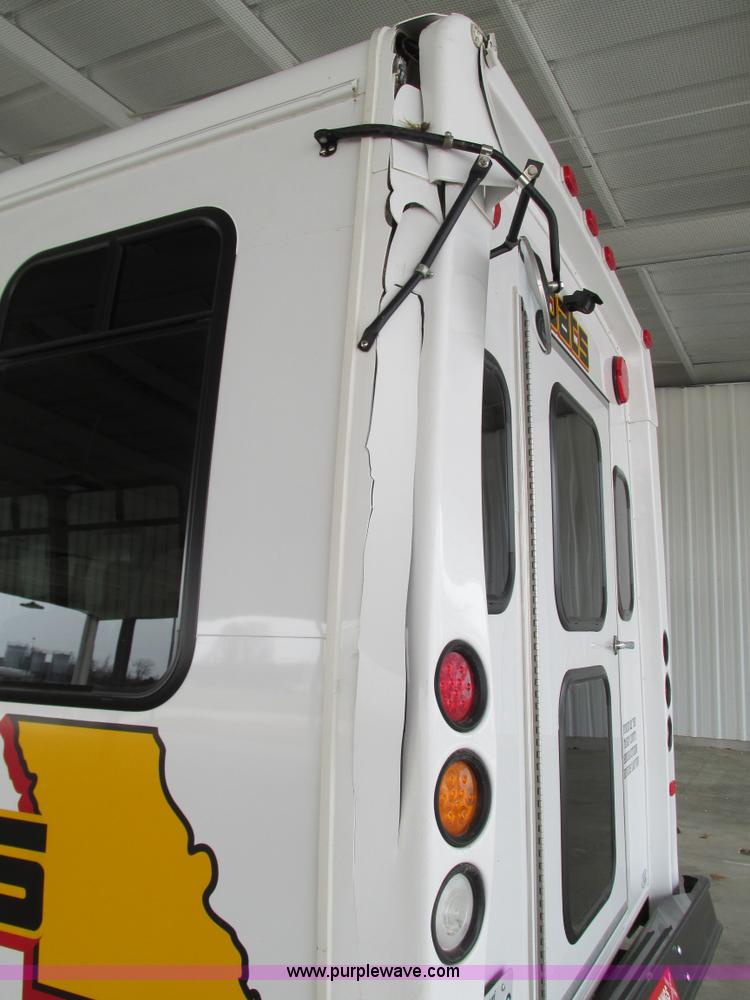 image for item G9336 2013 Ford E450 transit vehicle