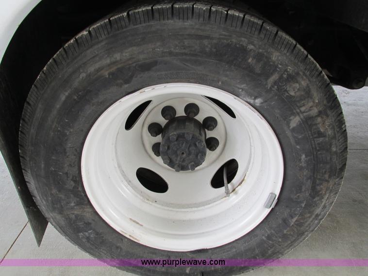 image for item G9336 2013 Ford E450 transit vehicle