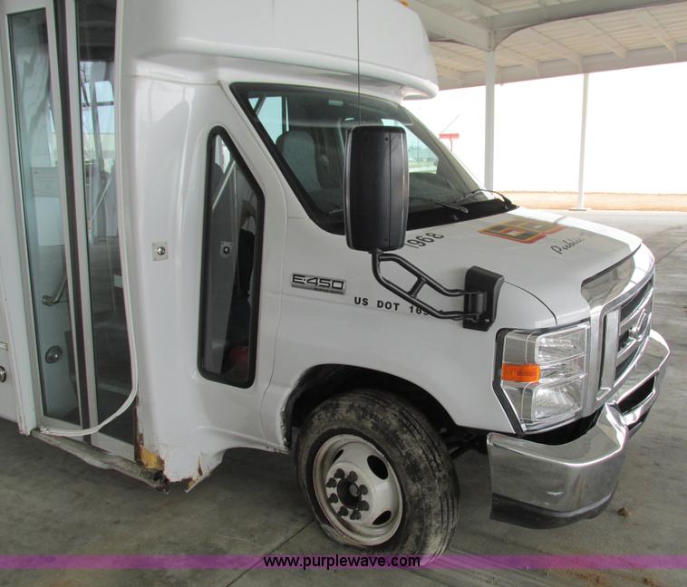 image for item G9336 2013 Ford E450 transit vehicle