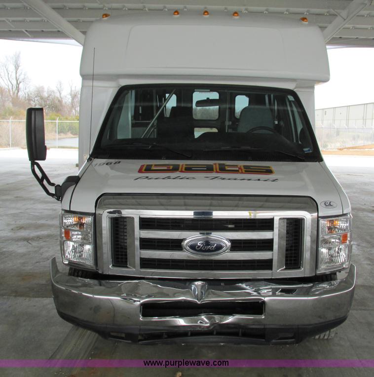 image for item G9336 2013 Ford E450 transit vehicle