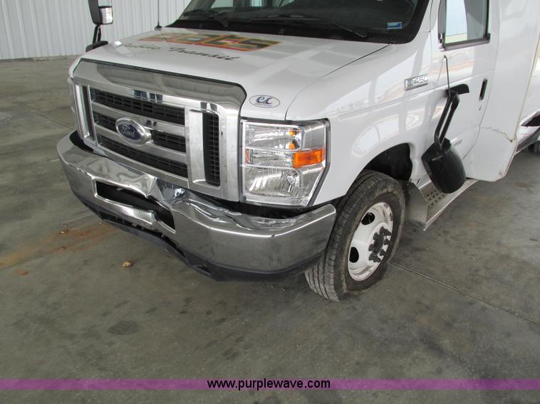 image for item G9336 2013 Ford E450 transit vehicle