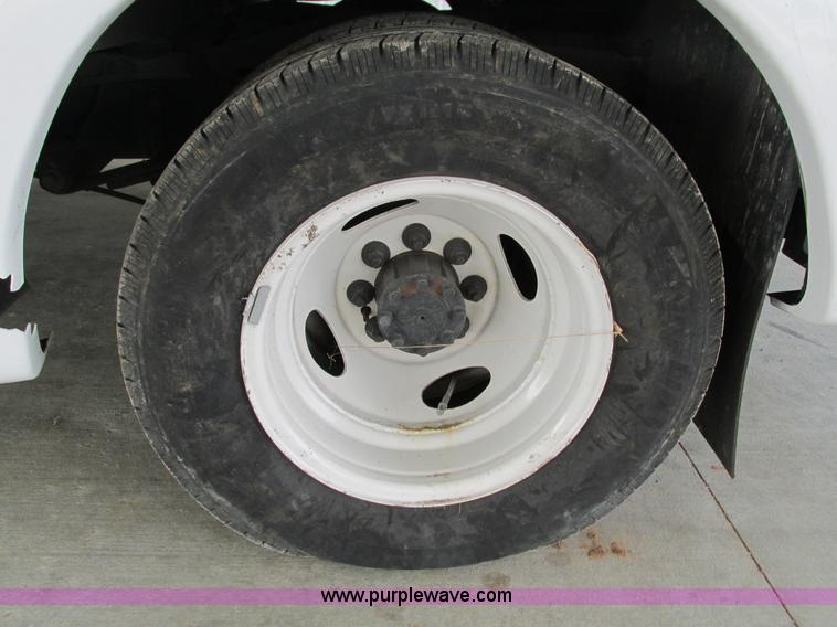 image for item G9336 2013 Ford E450 transit vehicle