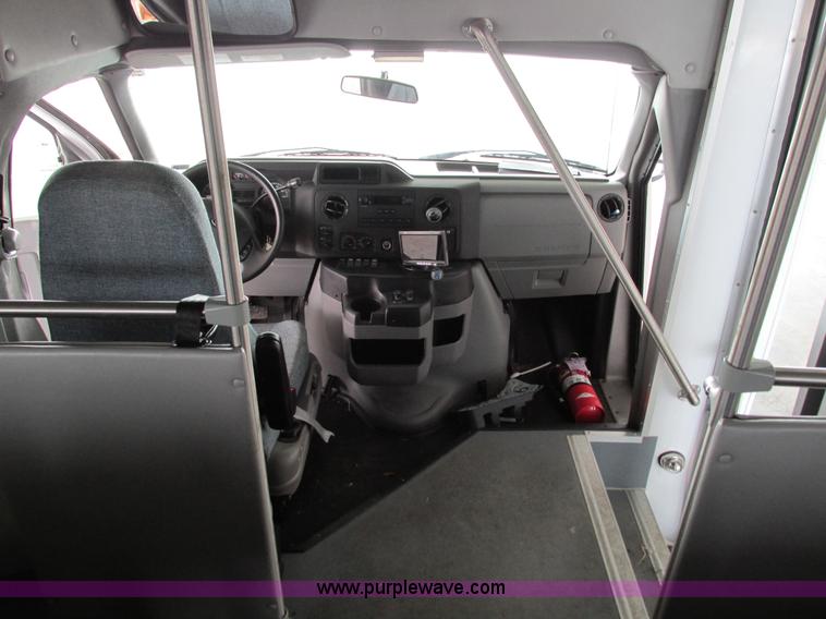 image for item G9336 2013 Ford E450 transit vehicle