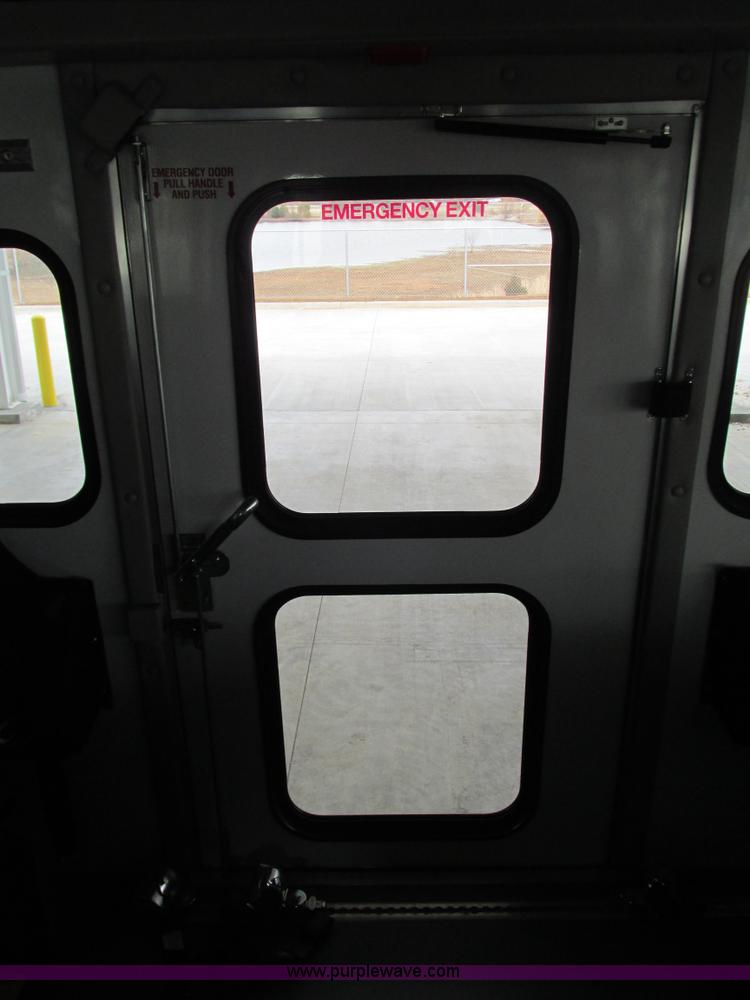 image for item G9336 2013 Ford E450 transit vehicle