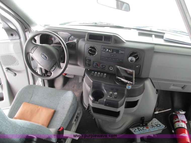 image for item G9336 2013 Ford E450 transit vehicle
