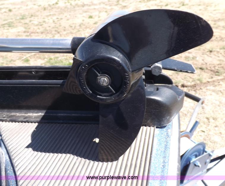 image for item H1955 1986 Ebb Tide Dyna Trac boat