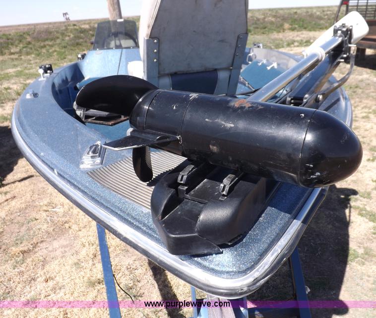 image for item H1955 1986 Ebb Tide Dyna Trac boat