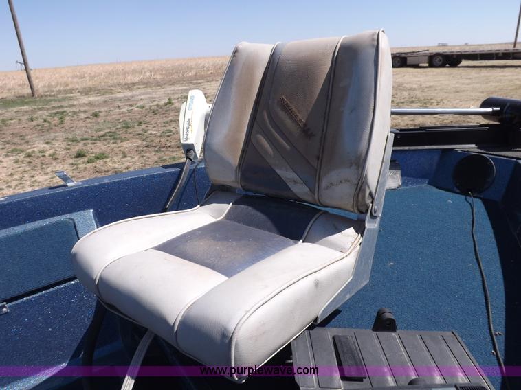 image for item H1955 1986 Ebb Tide Dyna Trac boat