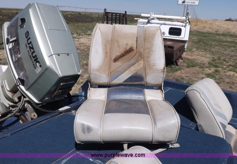 image for item H1955 1986 Ebb Tide Dyna Trac boat