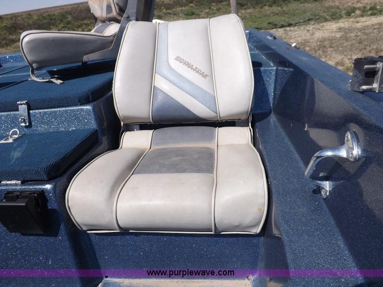 image for item H1955 1986 Ebb Tide Dyna Trac boat