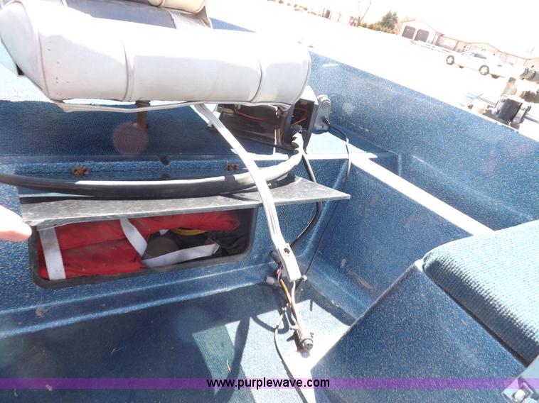 image for item H1955 1986 Ebb Tide Dyna Trac boat