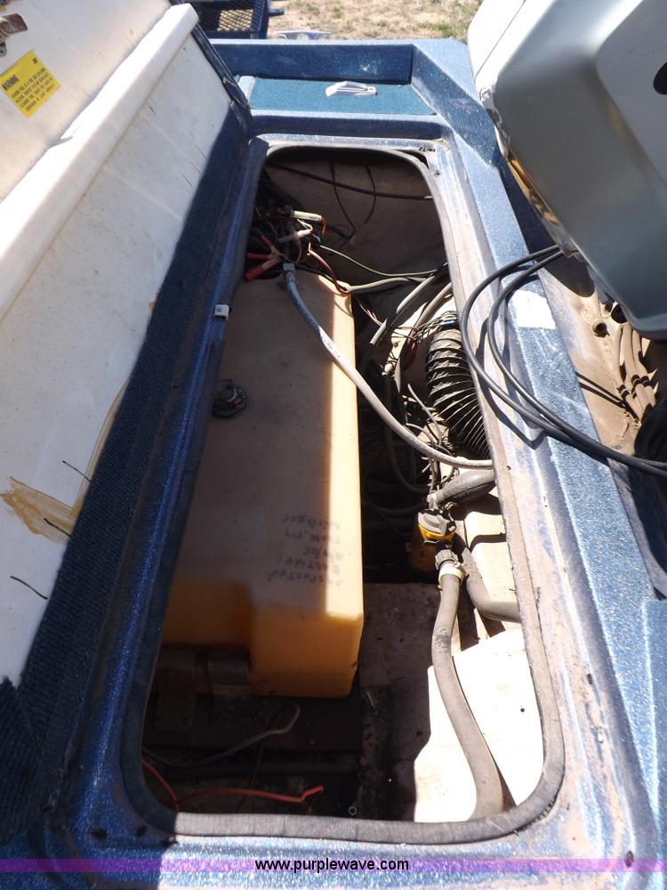 image for item H1955 1986 Ebb Tide Dyna Trac boat