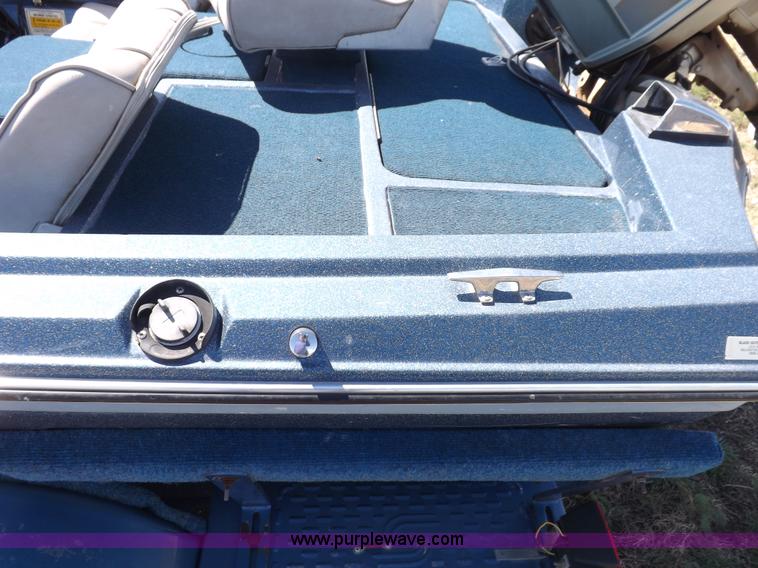 image for item H1955 1986 Ebb Tide Dyna Trac boat