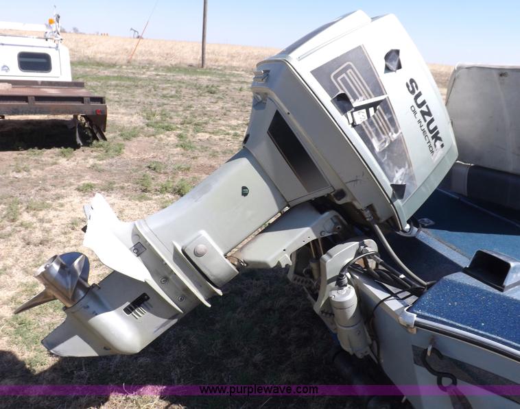 image for item H1955 1986 Ebb Tide Dyna Trac boat