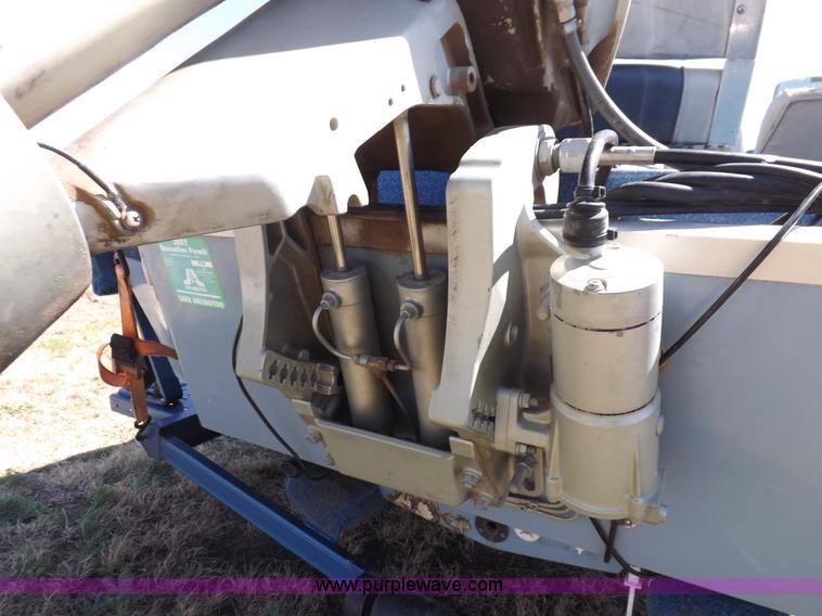 image for item H1955 1986 Ebb Tide Dyna Trac boat