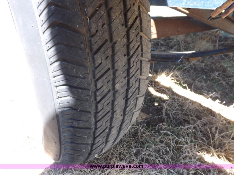 image for item H1955 1986 Ebb Tide Dyna Trac boat