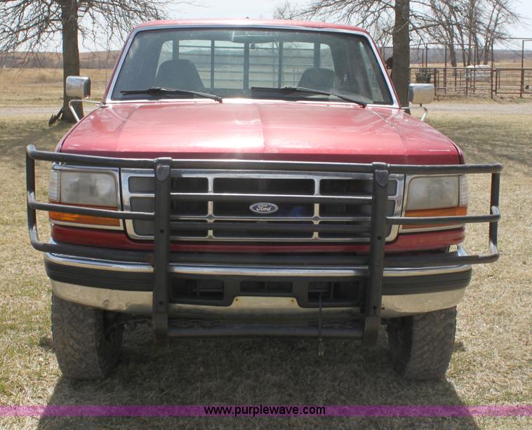 image for item H2214 1996 Ford F250 XLT bale bed truck