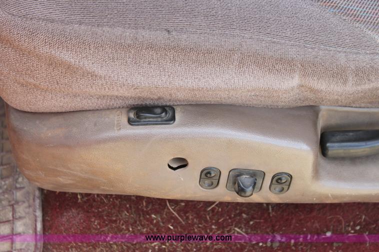 image for item H2214 1996 Ford F250 XLT bale bed truck