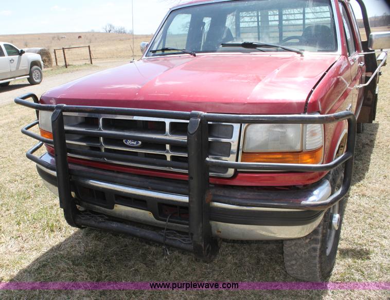 image for item H2214 1996 Ford F250 XLT bale bed truck