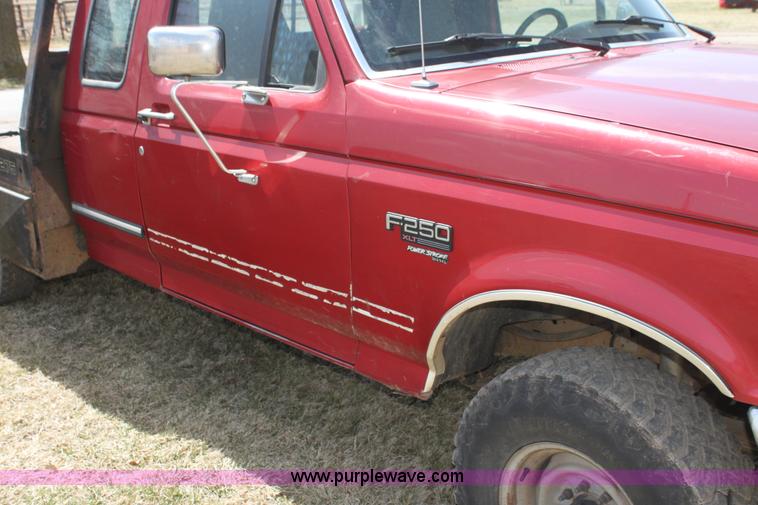image for item H2214 1996 Ford F250 XLT bale bed truck