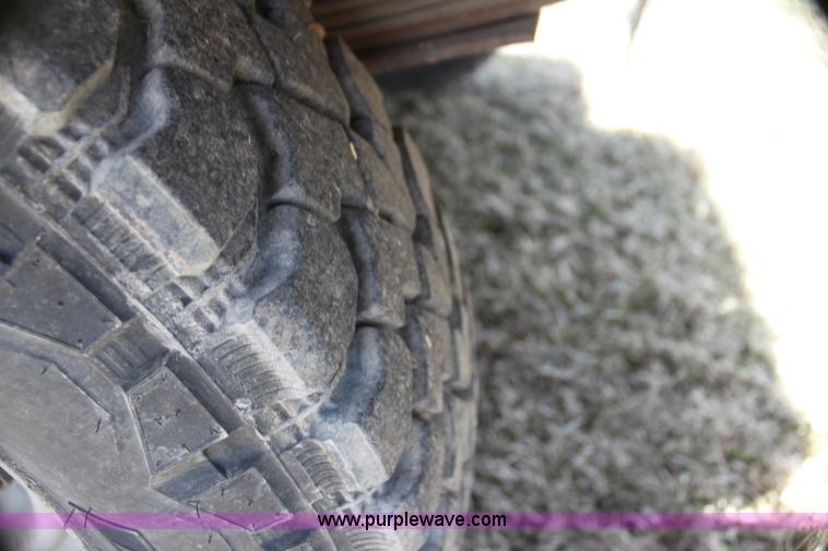 image for item H2214 1996 Ford F250 XLT bale bed truck