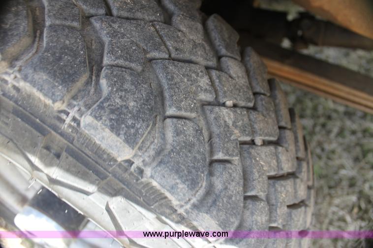 image for item H2214 1996 Ford F250 XLT bale bed truck