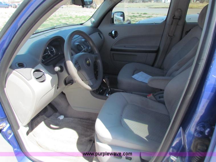 image for item H2225 2006 Chevrolet HHR LT