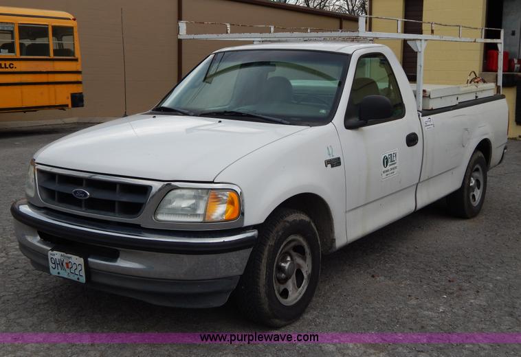 image for item H3472 1998 Ford F150 pickup truck