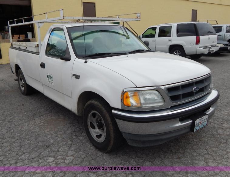 image for item H3472 1998 Ford F150 pickup truck
