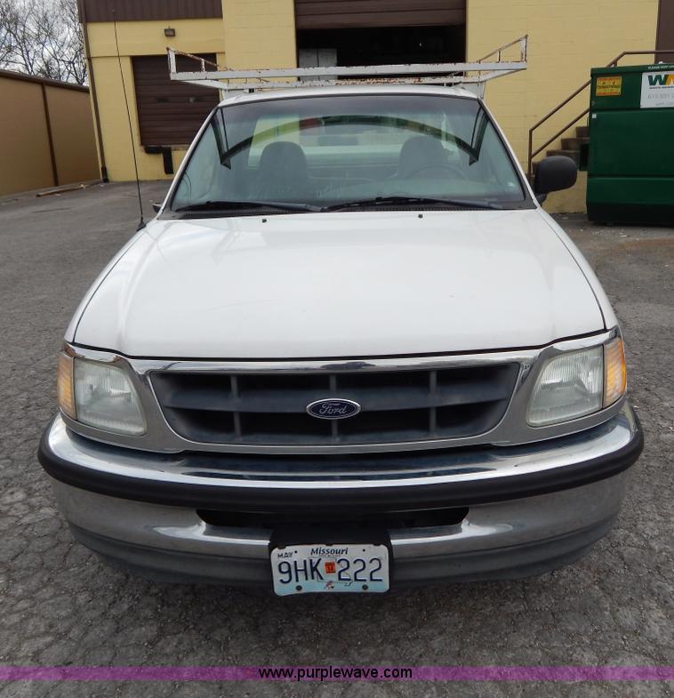 image for item H3472 1998 Ford F150 pickup truck