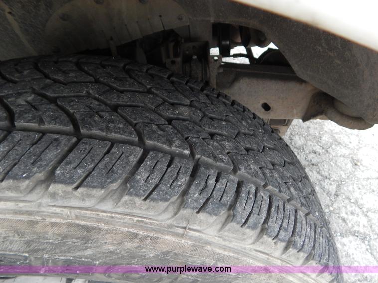 image for item H3472 1998 Ford F150 pickup truck