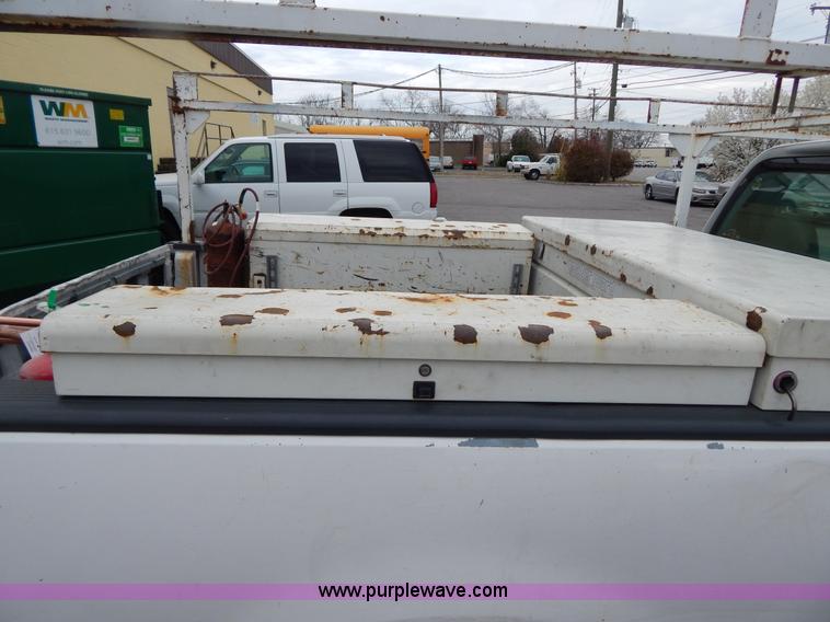 image for item H3472 1998 Ford F150 pickup truck