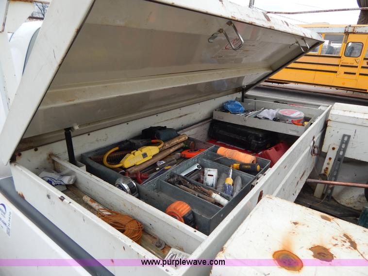 image for item H3472 1998 Ford F150 pickup truck