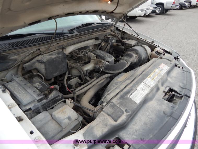 image for item H3472 1998 Ford F150 pickup truck