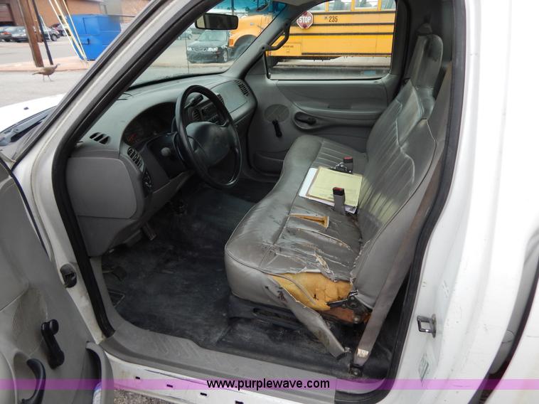 image for item H3472 1998 Ford F150 pickup truck