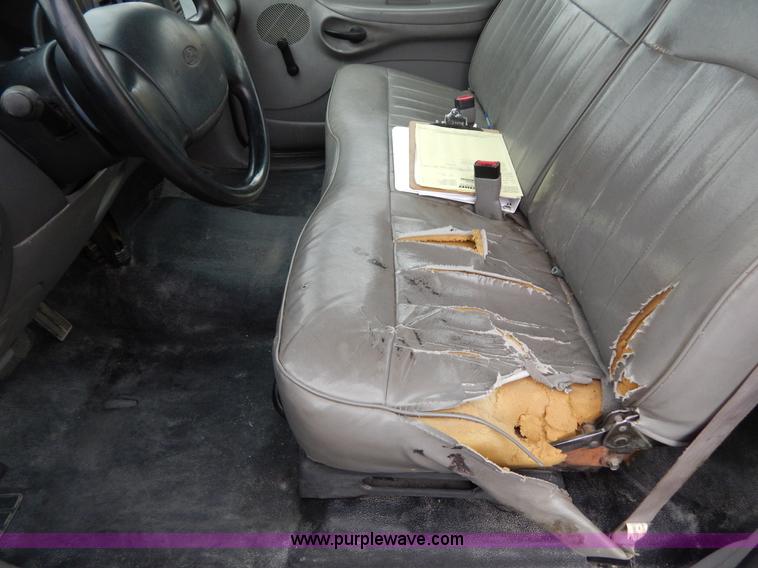 image for item H3472 1998 Ford F150 pickup truck