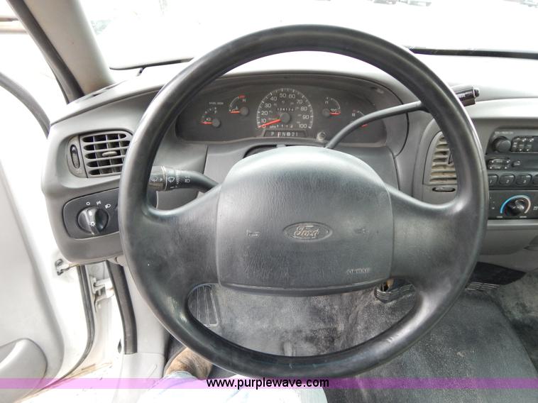 image for item H3472 1998 Ford F150 pickup truck