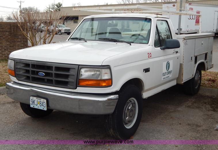 image for item H3473 1997 Ford F250 utility truck