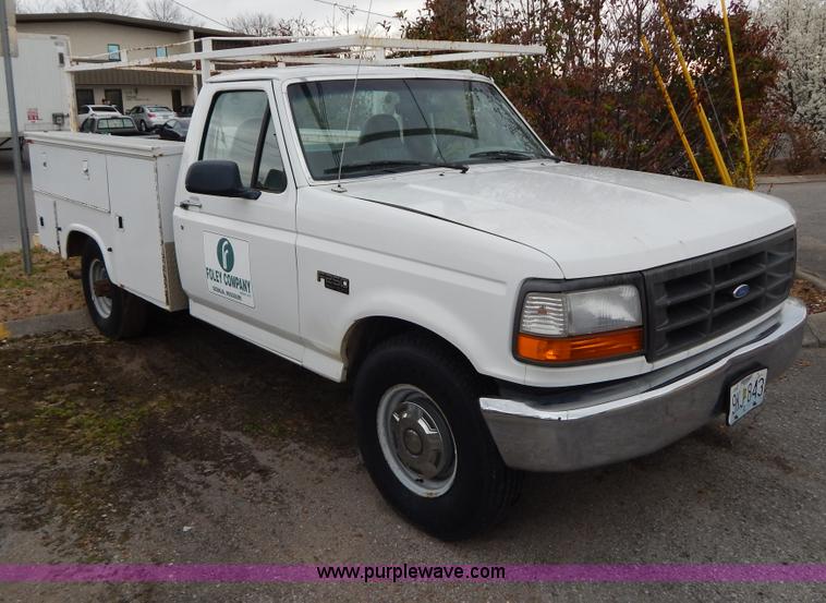 image for item H3473 1997 Ford F250 utility truck