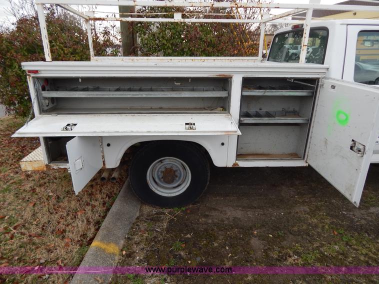 image for item H3473 1997 Ford F250 utility truck