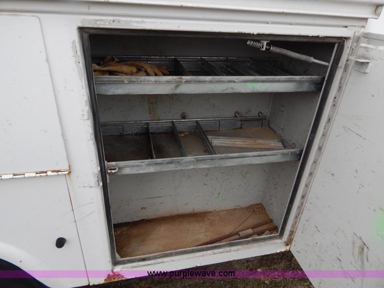 image for item H3473 1997 Ford F250 utility truck