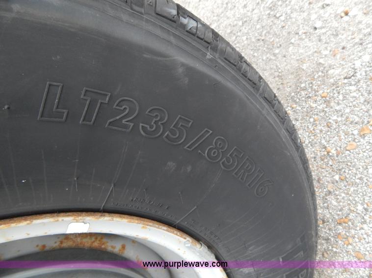 image for item H3473 1997 Ford F250 utility truck