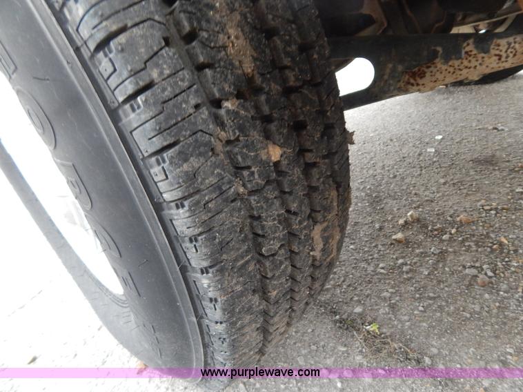 image for item H3473 1997 Ford F250 utility truck