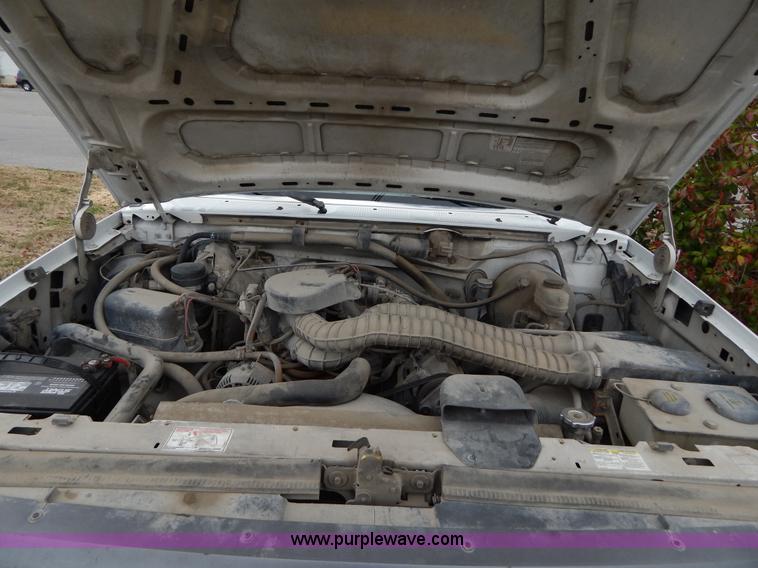 image for item H3473 1997 Ford F250 utility truck