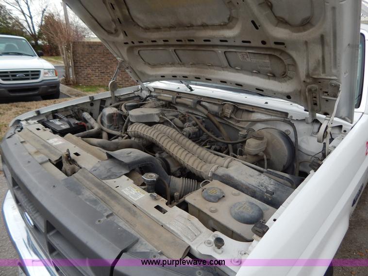 image for item H3473 1997 Ford F250 utility truck