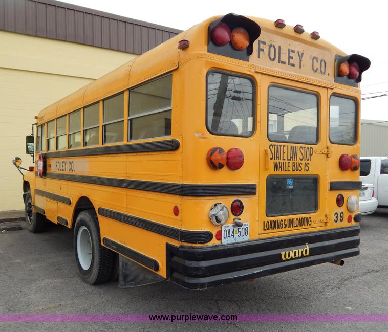 image for item H3474 1989 Ford B600 bus