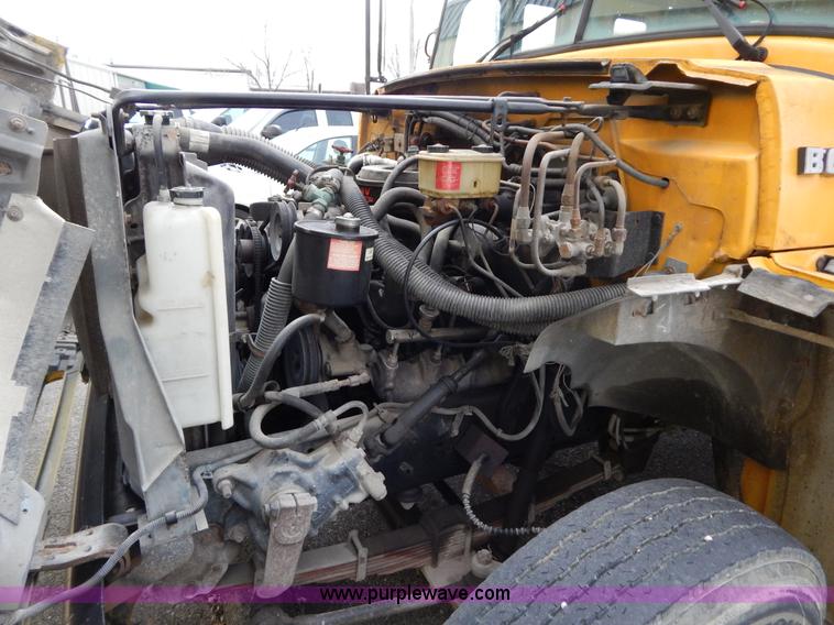 image for item H3474 1989 Ford B600 bus